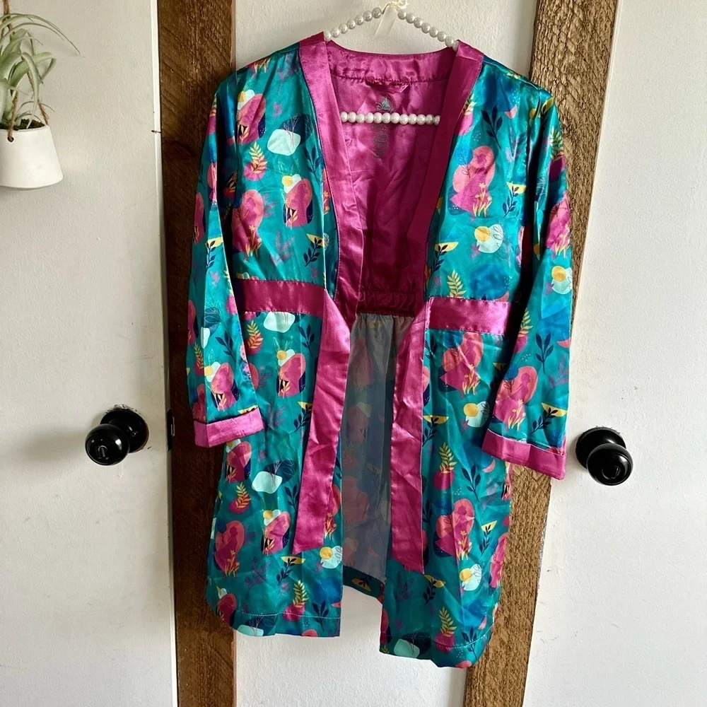 Rare Disney Frozen Girl’s Silky Robe Size 7/8 ADORABLE Seriously the cutest robe
